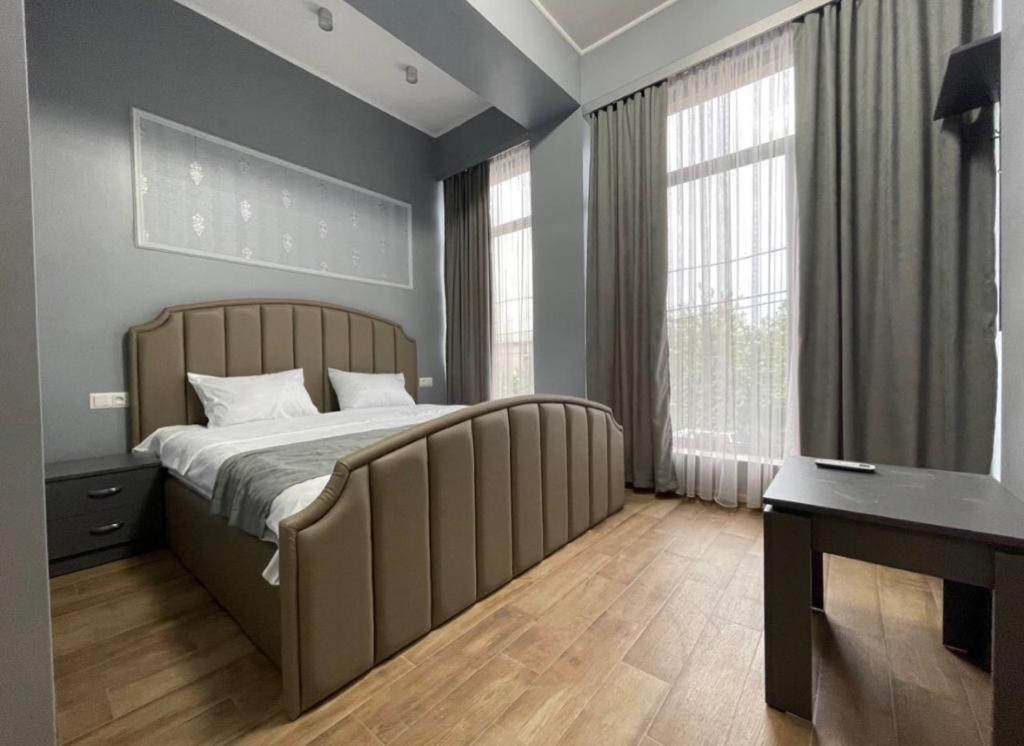 Days Hotel Ереван Экстерьер фото