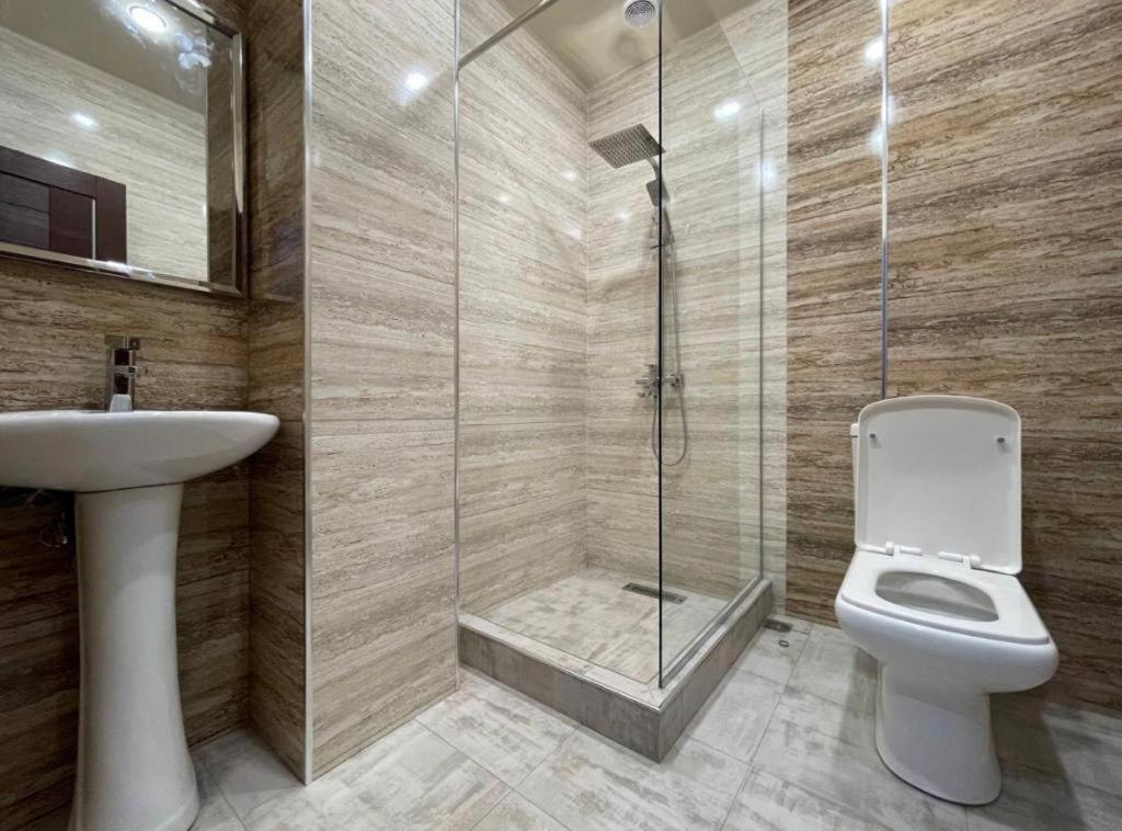 Days Hotel Ереван Экстерьер фото