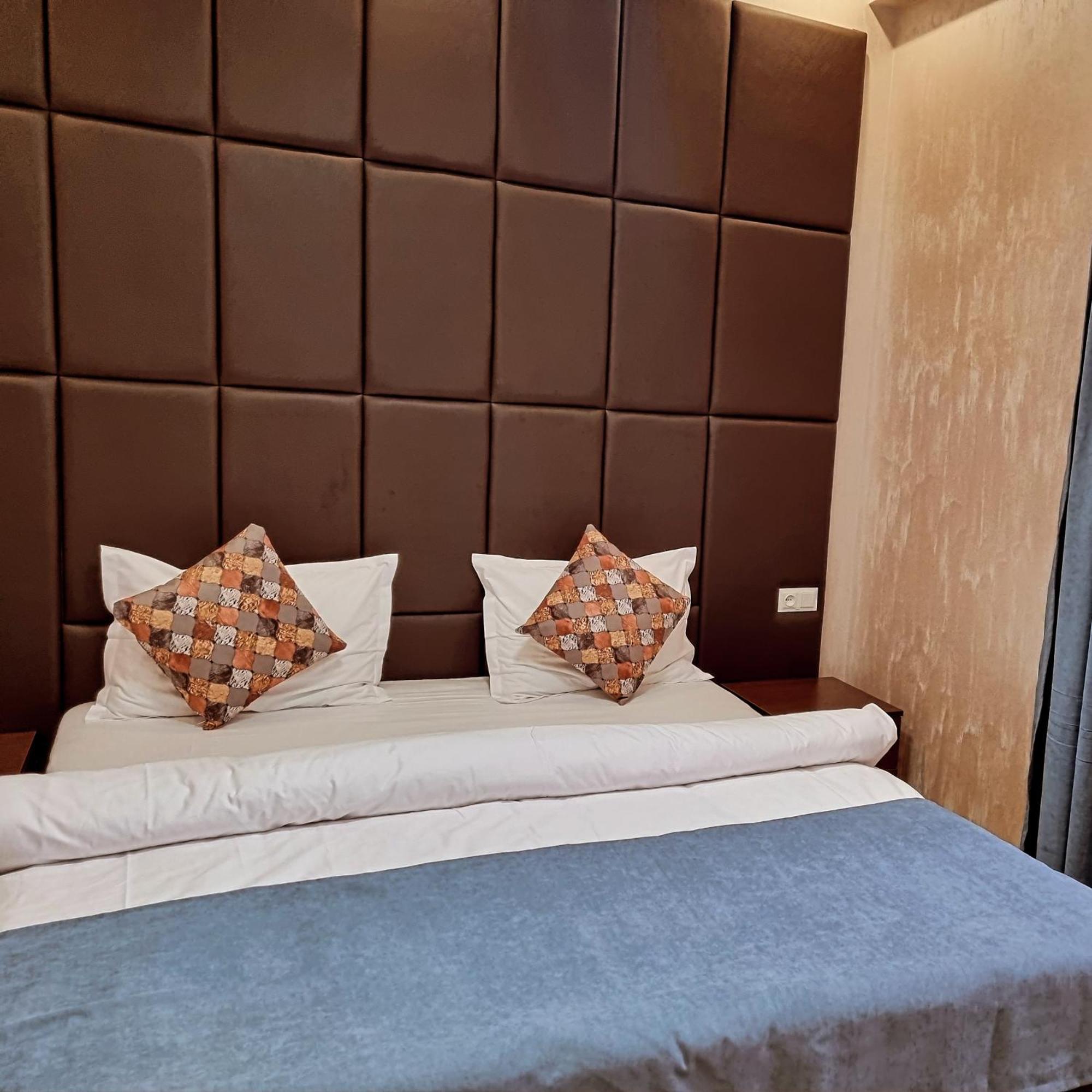 Days Hotel Ереван Экстерьер фото